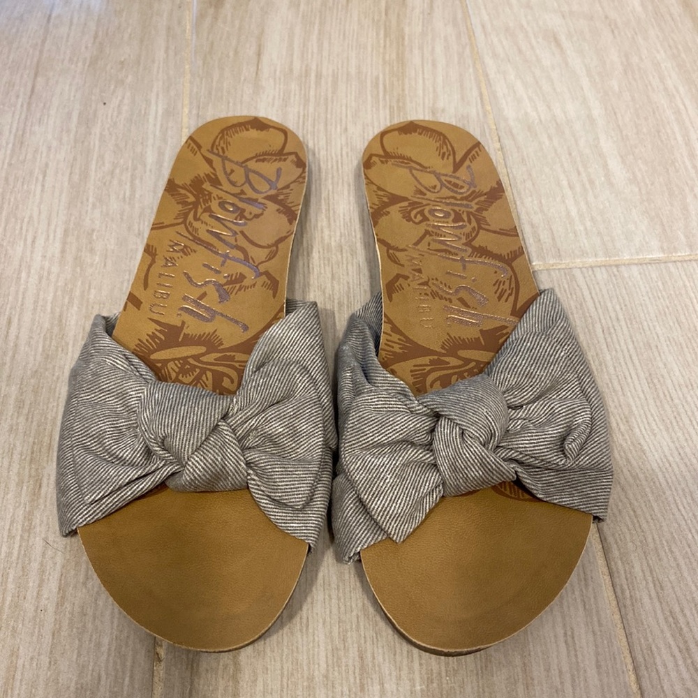 Slippers-Malibu Blowfish. Size: 7.5 USA. Gently used in good condition.
